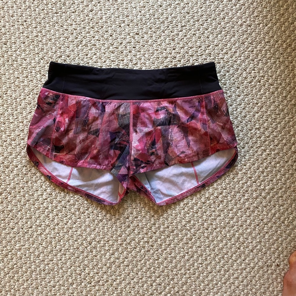 Lululemon low-rise speed up shorts
